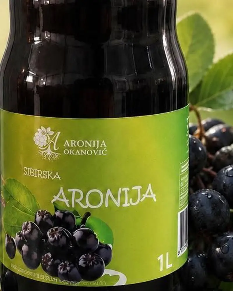 Boca soka Sibirska aronija od 1 litre s etiketom Aronija Okanović